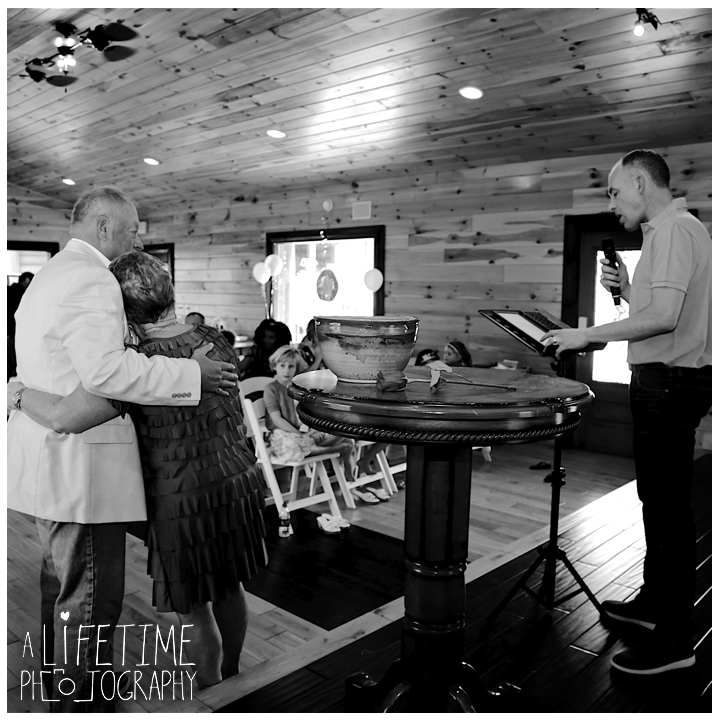 50th anniversary wedding photographer moose hollow lodge family reunion sevierville Pigeon Forge Knoxville Gatlinburg-9