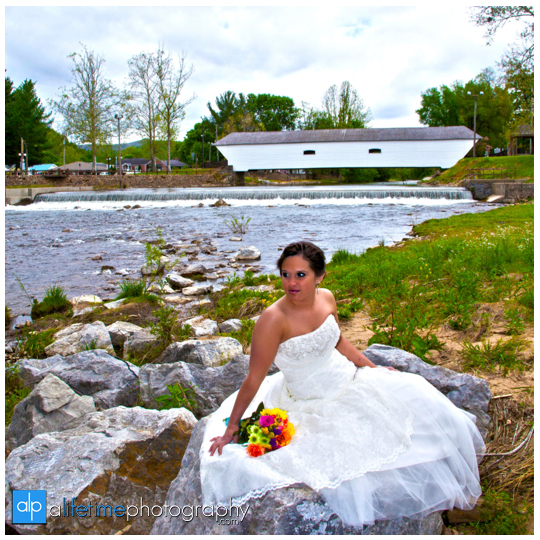 Bridal-Portraits-Bride-Photographer-Elizabethton-Covered-Bridge-Wedding-Photography-Johnson-CIty-Kingsport-Bristol-Greeneville-Tri_Cities-Pictures-TN-6