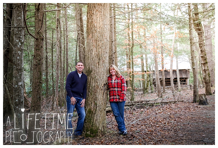 cades-cove-family-photographer-proposal-engagement-gatlinburg-pigeon-forge-knoxville-sevierville-dandridge-seymour-smoky-mountains-townsend-photos-session-professional-maryville_0157