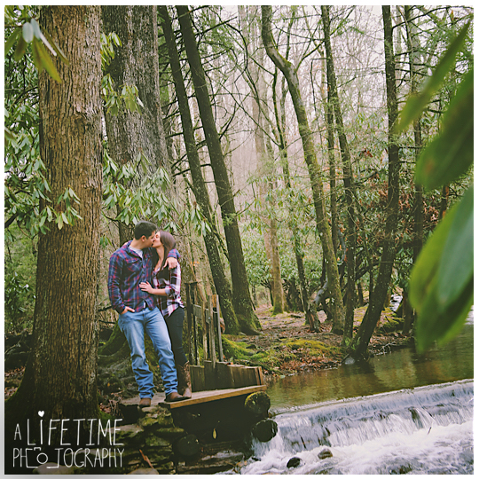 Cades-Cove-Family-Photographer-engagement-Proposal-Townsend-Gatlinburg-Pigeon-Forge-Knoxville-Smoky-Mountain-6