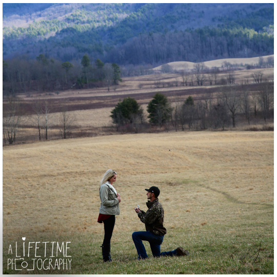 Cades-Cove-engagement-proposal-family-photographer-photos-shoot-session-Pigeon-Forge-Knoxville-Gatlinburg-Smoky-Mountains-2