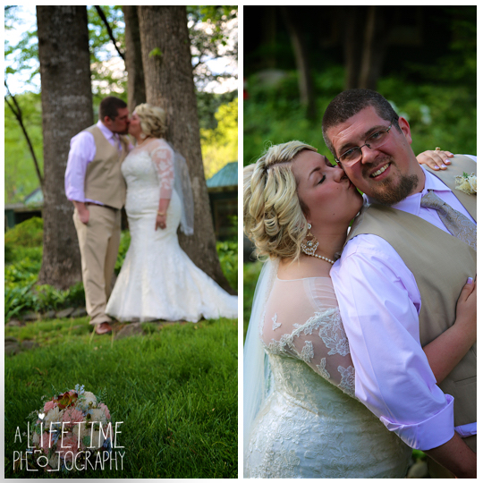 Cherokee-Grill-Calhouns-Wedding-reception-Bride-Groom-Photographer-family-Pigeon-Forge-Knoxville-TN-Smoky-Mountains-10