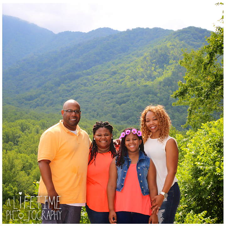 Chimney-Tops-Picnic-Area-Family-Photographer-Greenbriar-Smoky-Mountains-National-Park-Gatlinburg-Pigeon-Forge-Knoxville-12