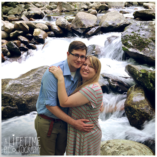 Clingmans-dome-marriage-proposal-secret-photographer-engagement-gatlinburg-tn-Smoky-Mountains-Chimney-tops-picnic-area-Pigeon-Forge-Tennessee-Sevierville-Knoxville-13