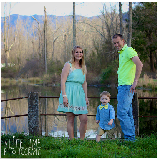 Cosby-Sevierville-Pigeon-Forge-Gatlinburg-Seymour-Kodak-Maryville-TN-Photographer-Family-Easter-Spring-Mountain-View-Photography-kids-bunny-rabbit-6