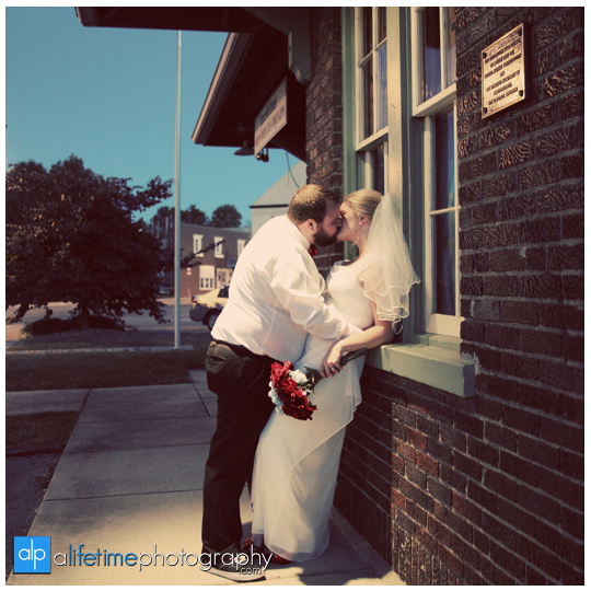 Crossville-TN-wedding-Train-Depot-Downtown-Knoxville-Bride-Bridal-party-reception-photographer-photography-20