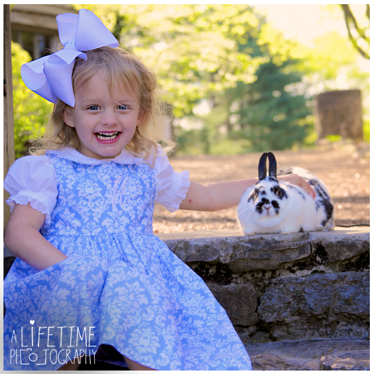Easter bunny pictures with a real rabbit in Knoxville tn botanical gardens photographer kids children Maryville Seymour Sevierville Pigeon Forge Gatlinburg Dandridge TN-3