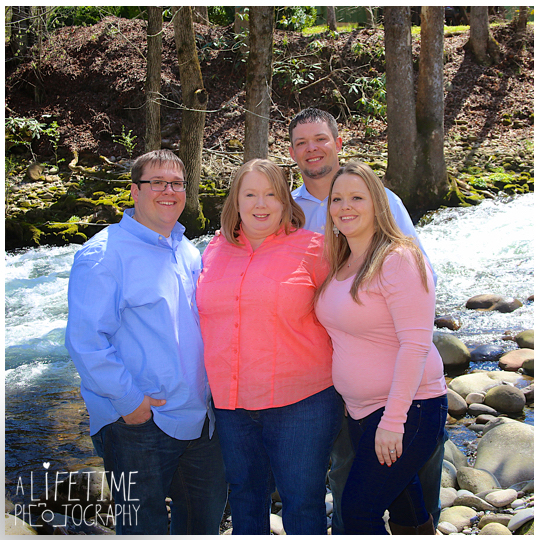 Emerts-Cove-Covered-Bridge-Family-Photographer-Smoky-Mountains-TN-Gatlinburg-Pigeon-Forge-Knoxville-TN-10
