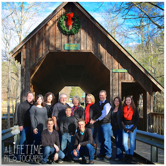 Emerts-Cove-Large-Family-Photographer-Pittman-Center-Gatlinburg-Pigeon-Forge-Sevierville-Smoky-Mountains-Christmas-photos-1