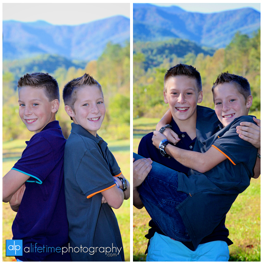 Emerts-Cove-covered-bridge-twin-brothers-photographer-family-pictures-Gatlinburg-Pigeon-Forge-TN-Sevierville-3