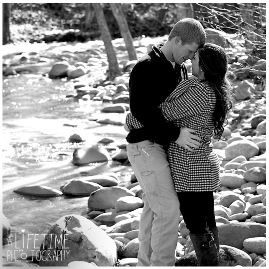 Engagement-Session-Photographer-at-Emerts-Cove-Covered-Bridge-Gatlinburg-Pigeon-Forge-Sevierville-Pittman-Center-Couple-Winter-photography-2