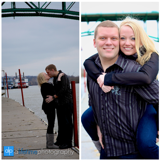Engagement_Session-Engaged-Couple-Knoxville-TN-Volunteer-Landings_Downtown-Market-Square-UT-Gardens-Calhouns-On-The-River-Wedding_Photographer-Photography-Maryville-Clinton-Powell-Farragut-Seymour-Sevierville-Pigeon-Forge-Gatlinburg-Tennessee-1