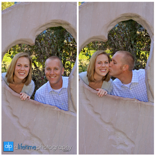 Engagement_Session_UT_Gardens_Knoxville_TN_Photographer_Photography