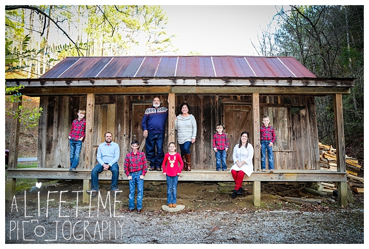 Family Cabin Photographer Gatlinburg-Pigeon-Forge-Knoxville-Sevierville-Dandridge-Seymour-Smoky-Mountains-Townsend-Photos-Greenbriar Session-Professional-Maryville_0261
