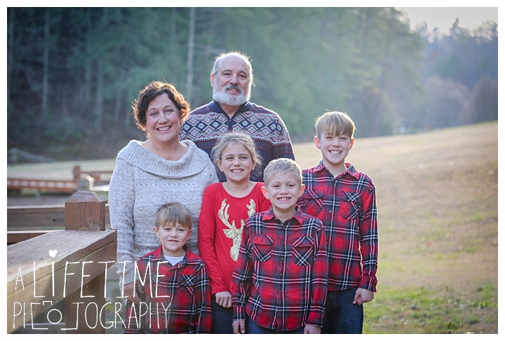 Family Cabin Photographer Gatlinburg-Pigeon-Forge-Knoxville-Sevierville-Dandridge-Seymour-Smoky-Mountains-Townsend-Photos-Greenbriar Session-Professional-Maryville_0267