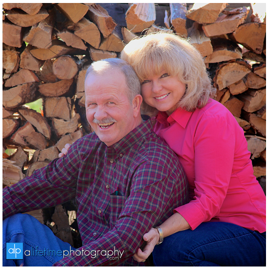 Family-Couple-Cabin-Townsend-Gatlinburg-Pigeon-Forge-Sevierville-TN-Photographer-anniversary-pictures-6