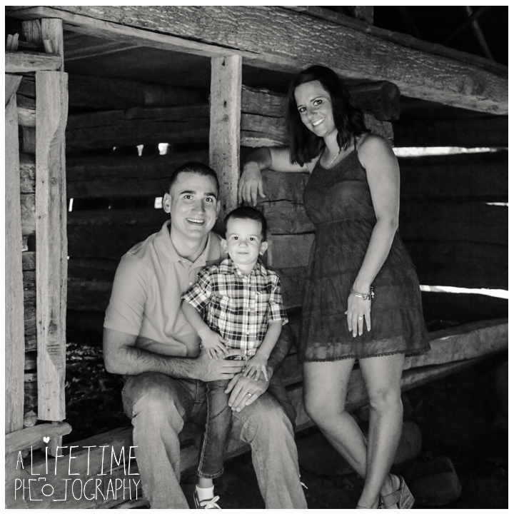 Family-Knoxville-Photographer-Smoky-Mountain-Gatlinburg-TN-Pigeon-Forge-Dandridge-Townsend-Vacation-things-to-do-kids-6