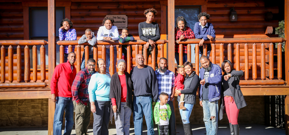 Family Reunion | Bearadise Lodge | Gatlinburg, TN Photographer