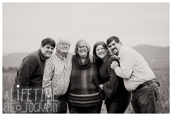 Family Photographer Gatlinburg-Pigeon-Forge-Knoxville-Sevierville-Dandridge-Seymour-Smoky-Mountains-Townsend-Photos-Greenbriar Session-Professional-Maryville_0341