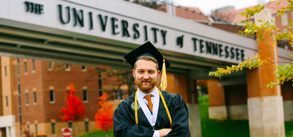 Jason Graduates UT | Knoxville TN Photographer