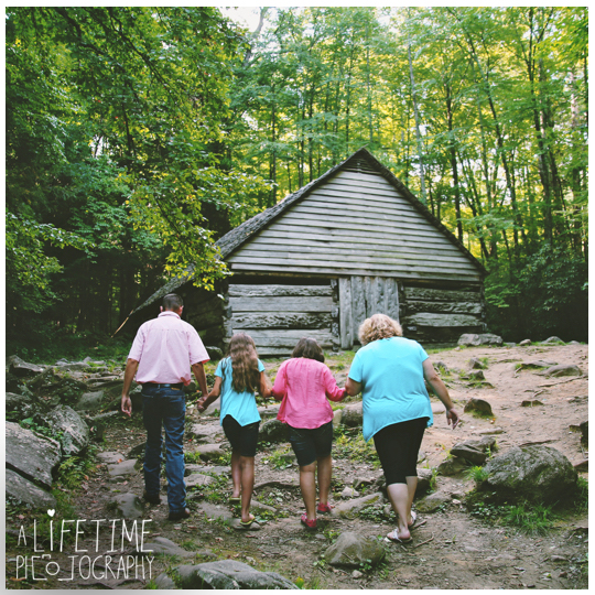 Family-Photographer-in-the-Great-Smokies-National-Park-Gatlinburg-Knoxville-TN-Pigeon-Forge-Townsend-Seymour-Wears-Valley-4