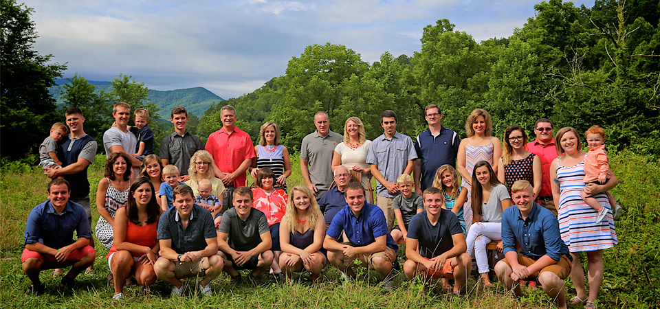 Family Reunion Photographer in the Smoky Mountains | Gatlinburg, TN Photographer