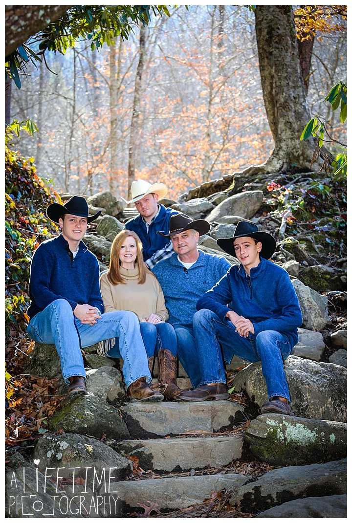 Family The Sinks Photographer Gatlinburg-Pigeon-Forge-Knoxville-Sevierville-Dandridge-Seymour-Smoky-Mountains-Townsend-Photos-Greenbriar Session-Professional-Maryville_0271