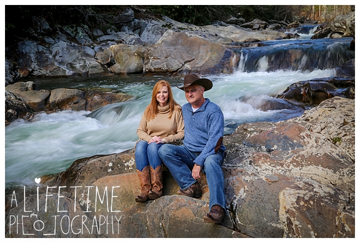 Family The Sinks Photographer Gatlinburg-Pigeon-Forge-Knoxville-Sevierville-Dandridge-Seymour-Smoky-Mountains-Townsend-Photos-Greenbriar Session-Professional-Maryville_0281