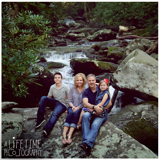 Family-photographer-in-gatlinburg-Pigeon-Forge-Sevierville-Knoxville-Smoky-Mountain-roaring-Fork-Motor-Nature-Trail-14