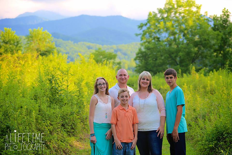Family photos taken in the Smoky Mountains