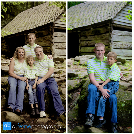 Family pictures in gatlinburg tn at ogle place cabin photographer nice family photography on vacation-2