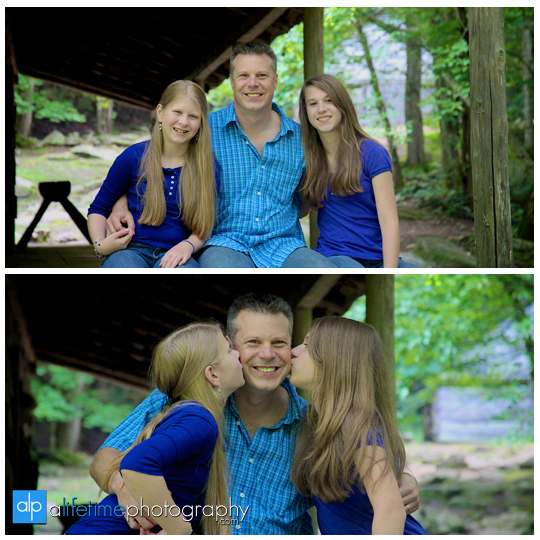 Family pictures in gatlinburg tn at ogle place cabin photographer nice family photography on vacation-6