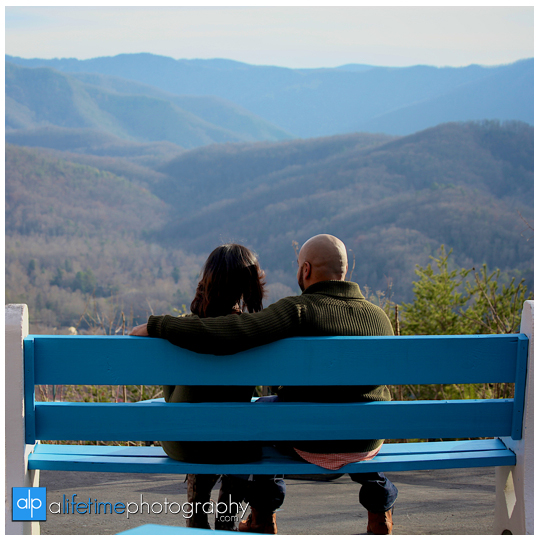 Gatlinburg-Sky-Lift-Mountain-View-Pigeon-Forge-Wedding-Marriage-Proposal-idea-Photographer-captures-moment-engagement-session-Emerts-Cove-Pigeon-Forge-Sevierville-Smoky-Mountains-7