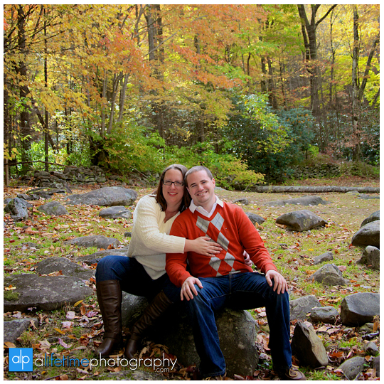 Gatlinburg-TN-Couple-Engagement-Session-Photographer-Pigeon-Forge-Smoky-Mountains-Motor-Nature-Trail-Fall-Autumn-Sevierville-TN-pictures-8