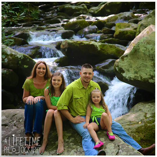 Gatlinburg-TN-Family-Photographer-Pigeon-Forge-Motor-Nature-Trail-Smoky-Mountains-Knoxville-Seymour-Maryville-Townsend-10