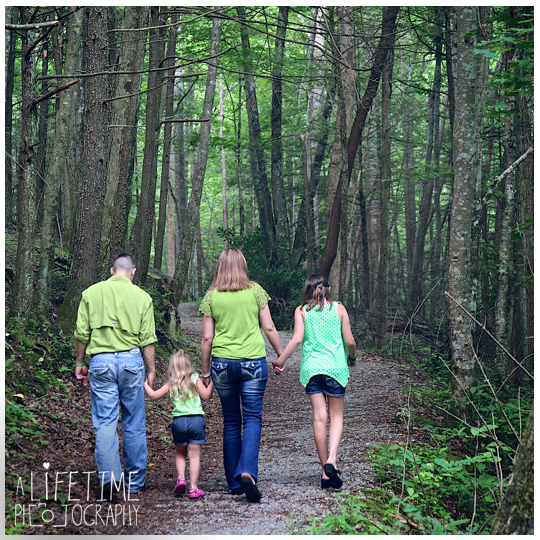 Gatlinburg-TN-Family-Photographer-Pigeon-Forge-Motor-Nature-Trail-Smoky-Mountains-Knoxville-Seymour-Maryville-Townsend-4