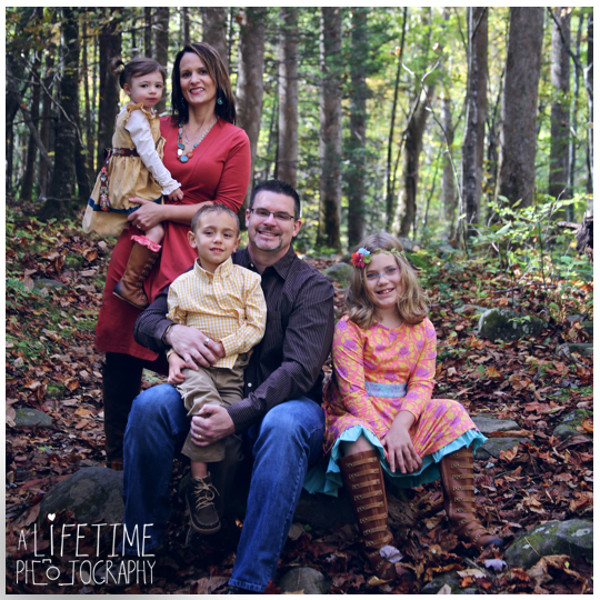 Gatlinburg-TN-Family-Photographer-at Noah-Bud_Ogle-Place-Kids-Pigeon-Forge-Sevierville-Wears-Valley-Smoky-Mountains-5
