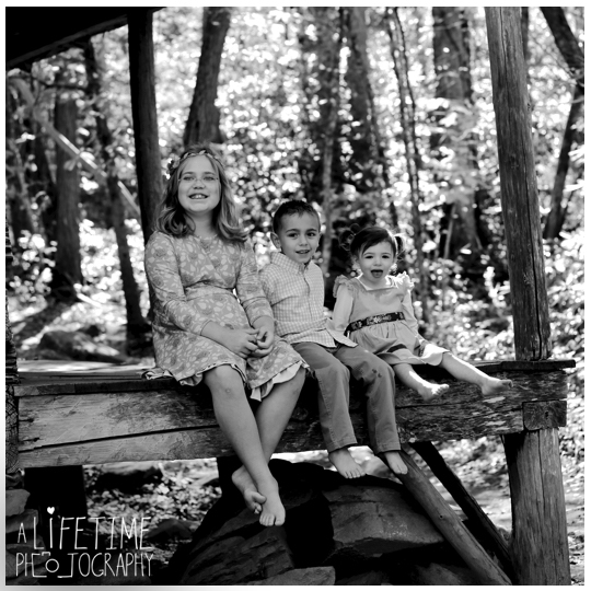 Gatlinburg-TN-Family-Photographer-at Noah-Bud_Ogle-Place-Kids-Pigeon-Forge-Sevierville-Wears-Valley-Smoky-Mountains-8