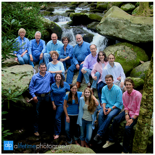 Gatlinburg-Tn-Pigeon-Forge-Family_photographer-in-the-smoky-mountains-national-park-river-reunion-photography-pictures-kids-granparents-anniversary-vacation-session-sevierville-pittman-center-wears-valley-Maryville-Knoxville-Seymour-waterfall-1