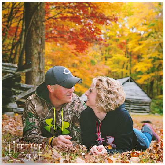 Gatlinburg-engagement-photographer-couple-dog-pet-Smoky-Mountains-Pigeon-Forge-Fall-Autumn-11