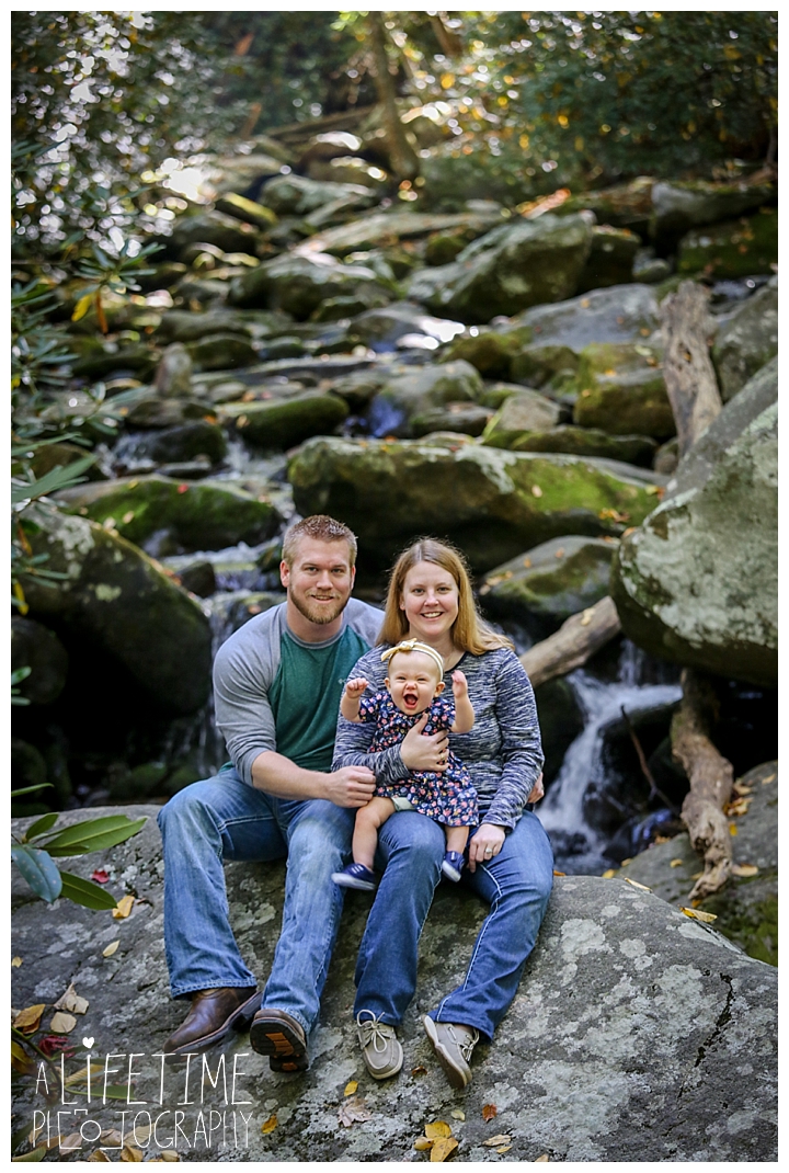 gatlinburg-photographer-pigeon-forge-family-wedding-kids-senior-sevierville-roaring-fork-motor-nature-trail-smoky-mountains-knoxville-townsend-wears-valley-seymour_0005