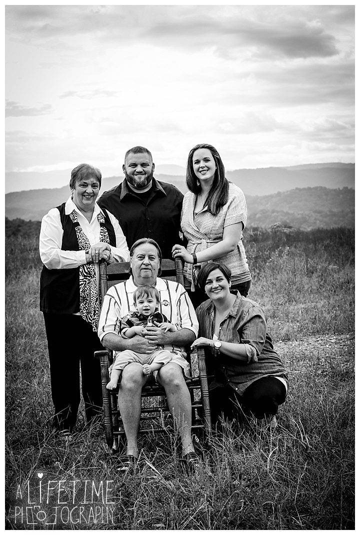 gatlinburg-photographer-pigeon-forge-family-wedding-kids-senior-sevierville-cabin-fever-smoky-mountains-knoxville-townsend-wears-valley-seymour_0040