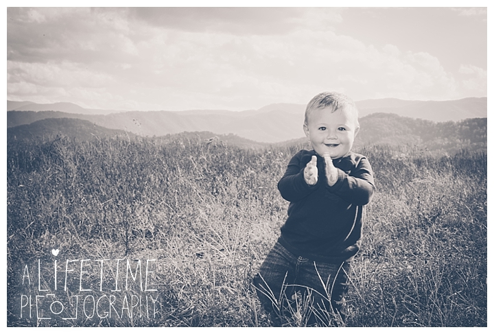 gatlinburg-photographer-pigeon-forge-family-wedding-kids-senior-sevierville-cabin-fever-smoky-mountains-knoxville-townsend-wears-valley-seymour_0066