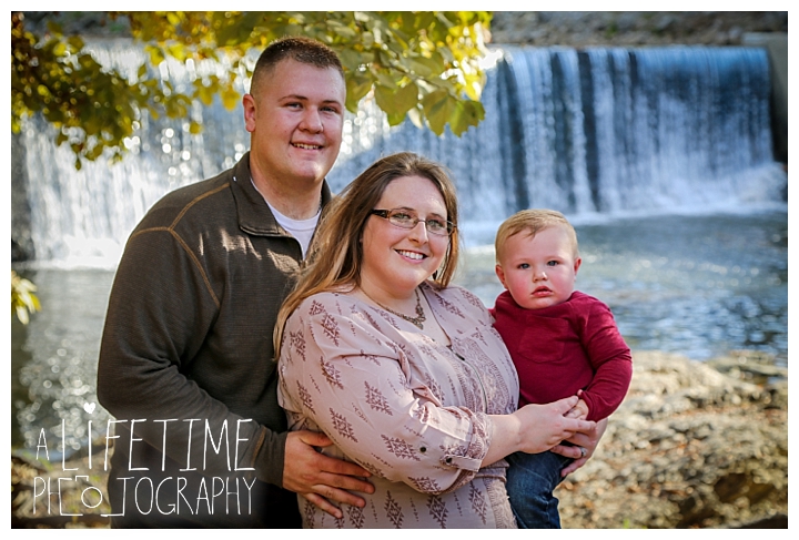 gatlinburg-photographer-pigeon-forge-family-wedding-kids-senior-sevierville-cabin-fever-smoky-mountains-knoxville-townsend-wears-valley-seymour_0067