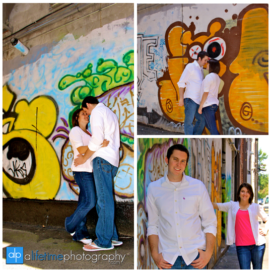 Grafatti_wall_Downtown_Knoxville_Market_Square_Engagement_Engaged_Couple_Photographer_Photography
