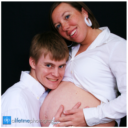 Johnson-City-Maternity-Photographer-Pregnant-mom-mommy-dadd-dad-Photography-in-studio-indoor-Kingsport-Bristol-Tri-Cities-TN-East-Tennessee-4