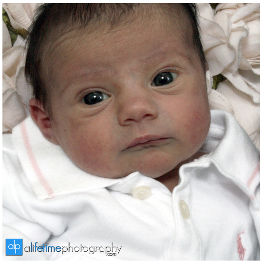 Johnson-City-Newborn-baby-Photographer-Family-Photography-Studio-indoor-Pictures-Kingsport-TN_Bristol-Tri-Cities-6