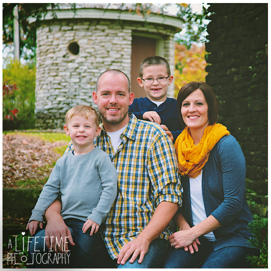 Knoxville-Family-Photographer-Botanical-Gardens-kids-6