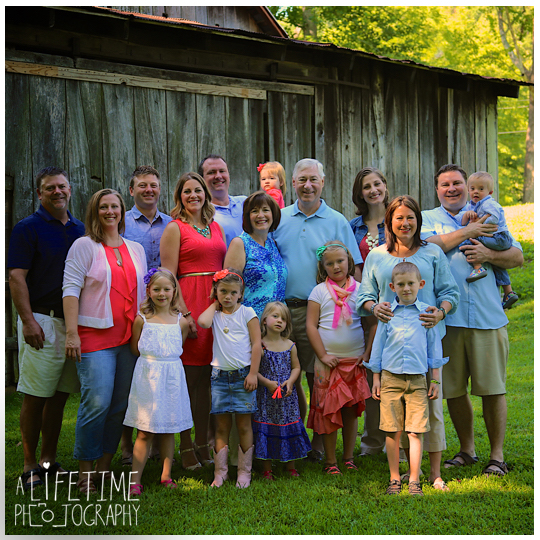 Large-family-photographer-Knoxville-Gatlinburg-Pigeon-Forge-TN-Smoky-Mountain-1-a