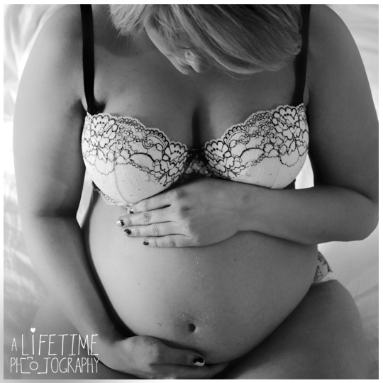 Maternity-baby-expecting-boudoir-Session-Photographer-couple-sexy-Pictures-Hilton-Inn-Gatlinburg-TN-Knoxville-Maryville-TN-6